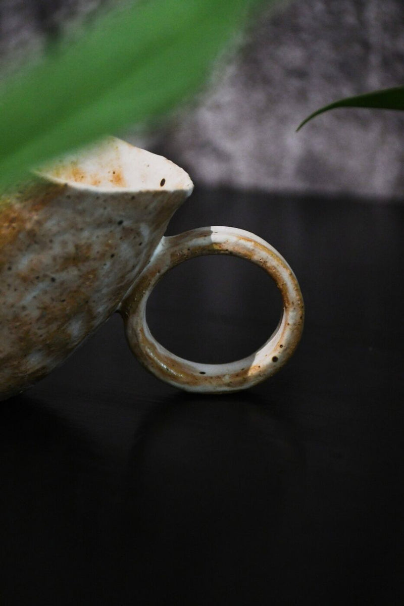 Half-Lying Cup, Milky amber