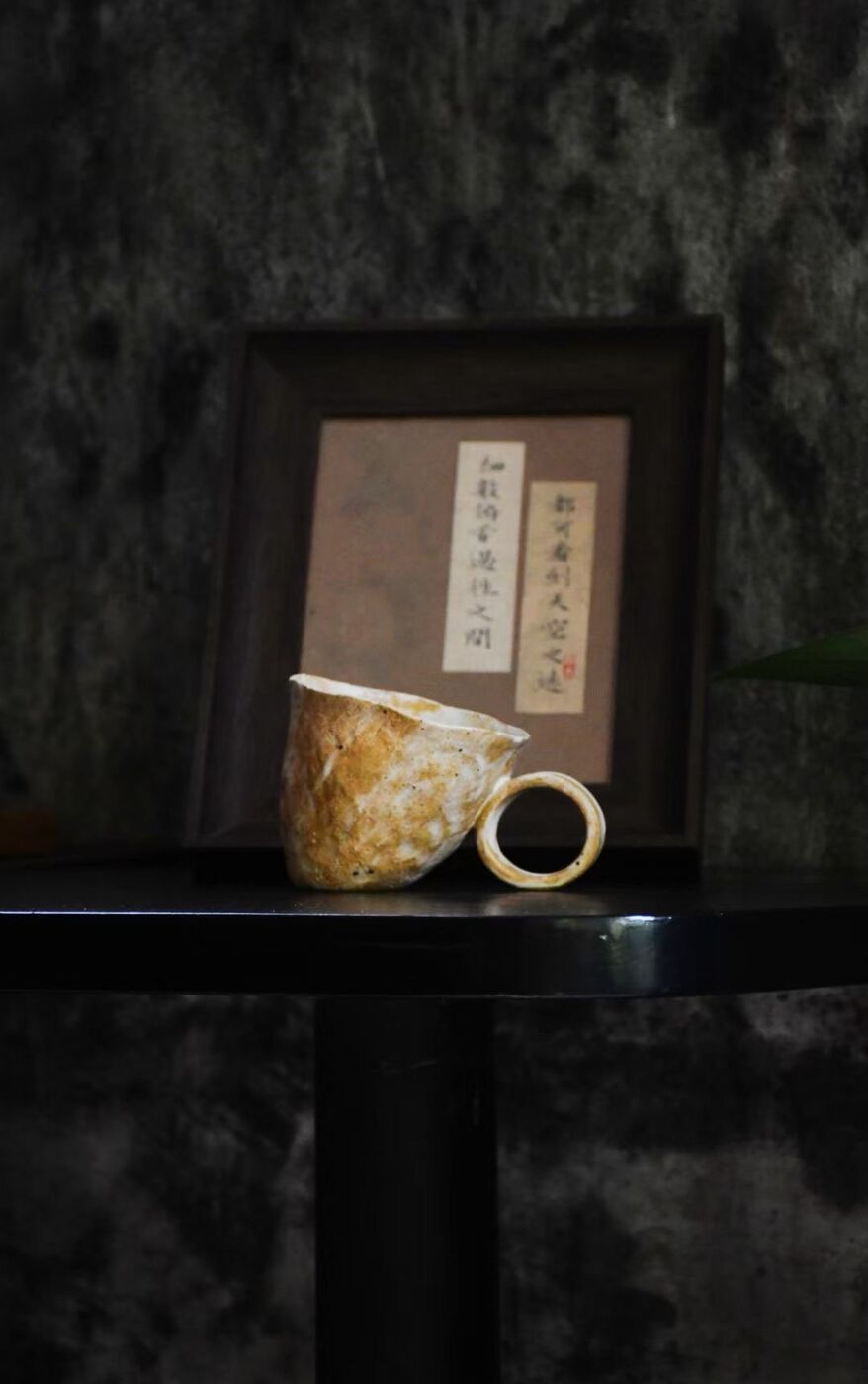 Half-Lying Cup, photo 5